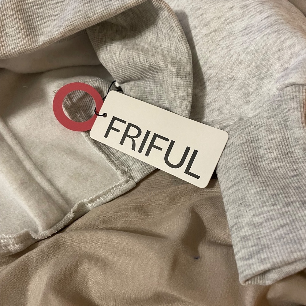 Sweatshirt - Picture 3 of 4
